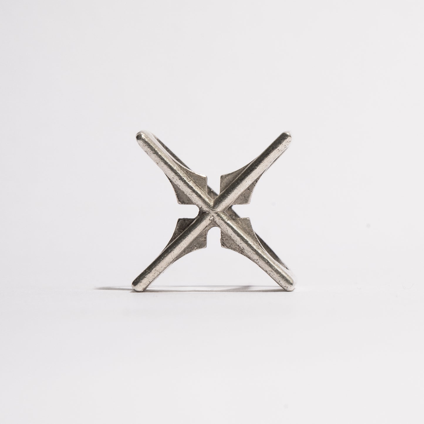 Cross ring © | handmade jewelry