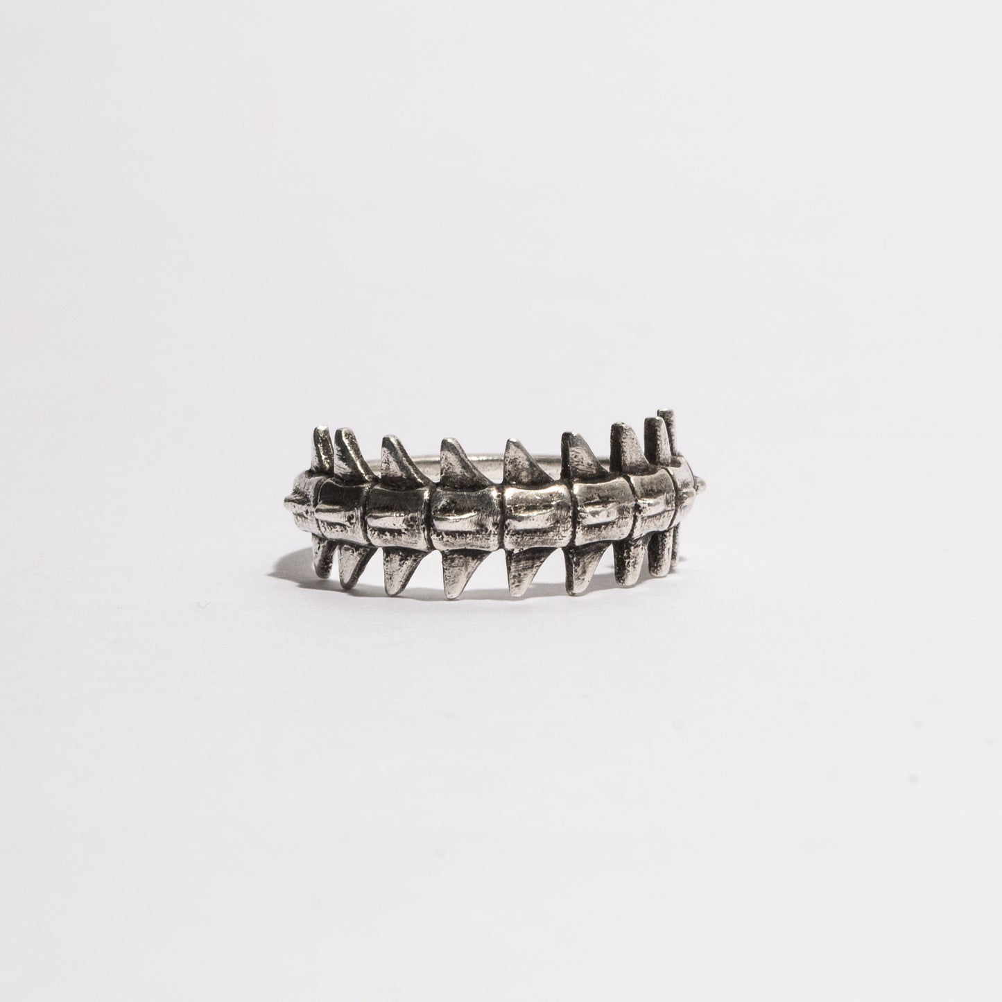 Backbone Ring © | handmade jewelry
