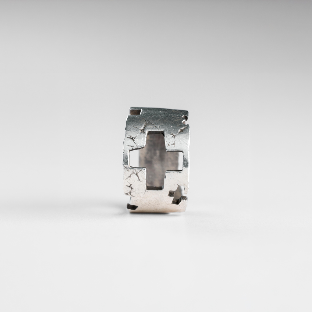 Stone Cross Ring ©