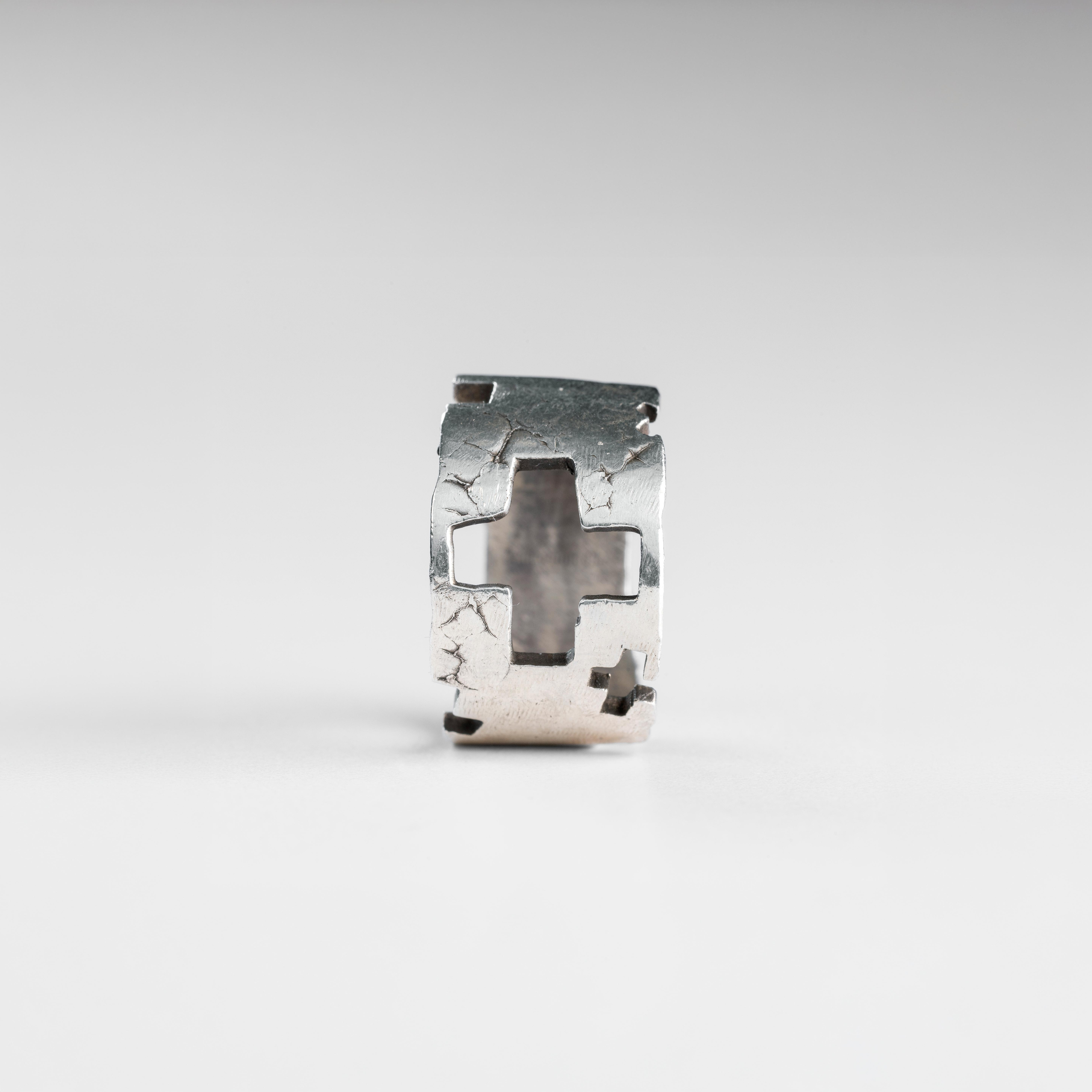 Stone Cross Ring ©