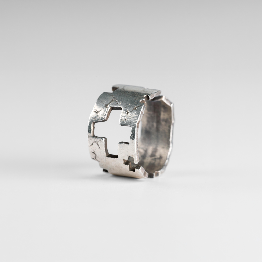 Stone Cross Ring ©