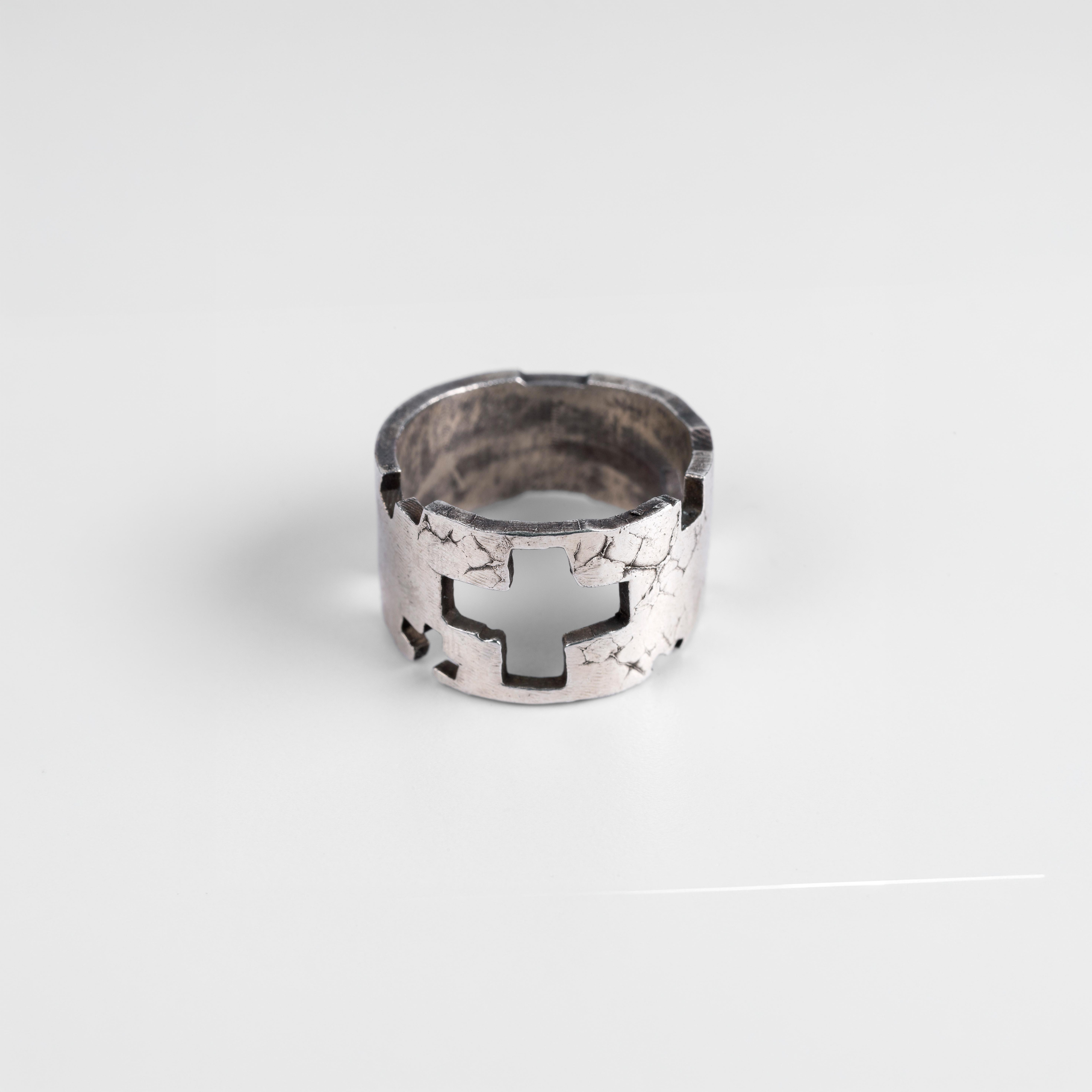 Stone Cross Ring ©