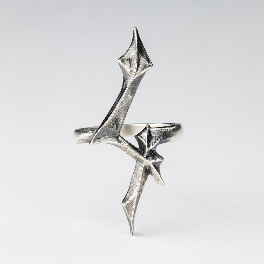 Handcrafted gothic silver 4 Ring with elongated sharp silhouette