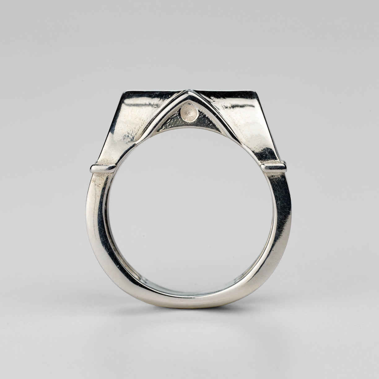Cathedral Ring © 
