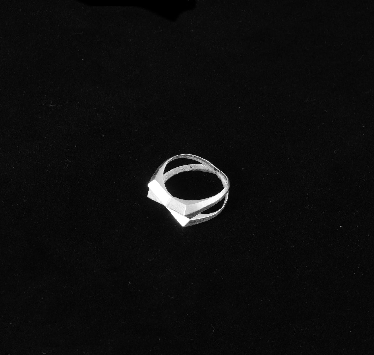 X Silver Ring © | handmade jewelry