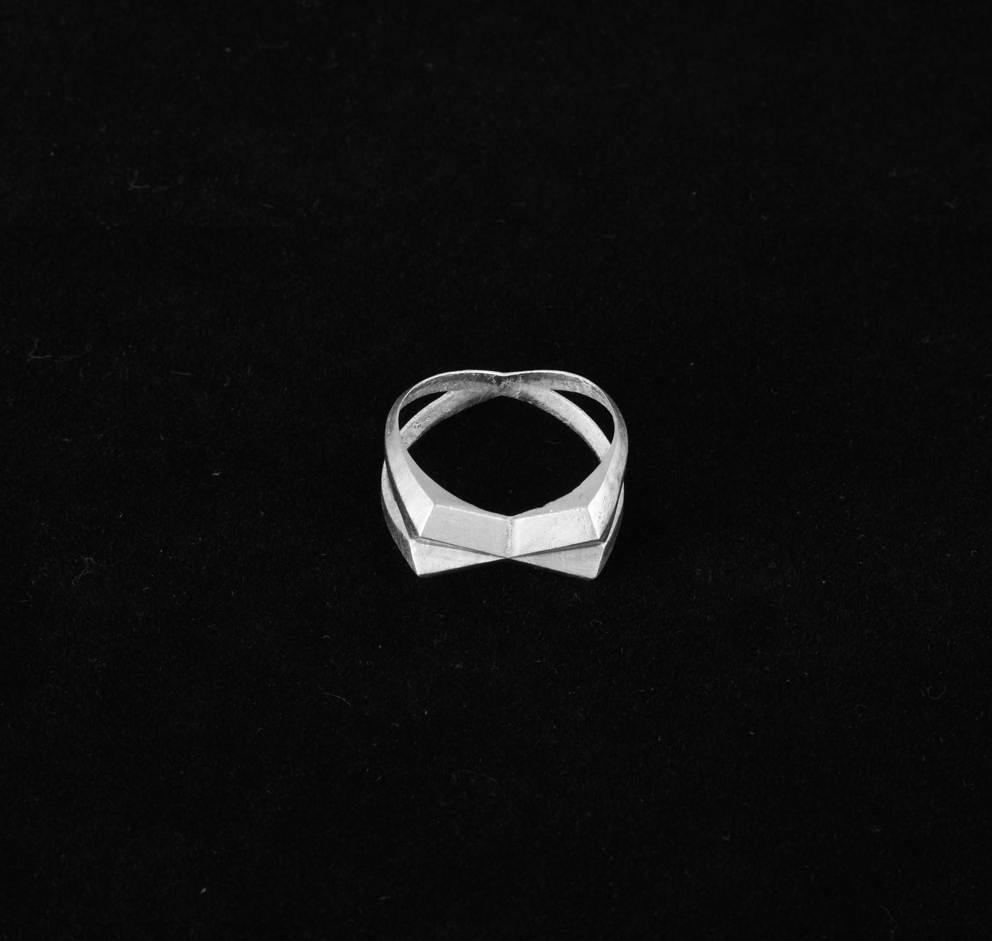 X Silver Ring © | handmade jewelry