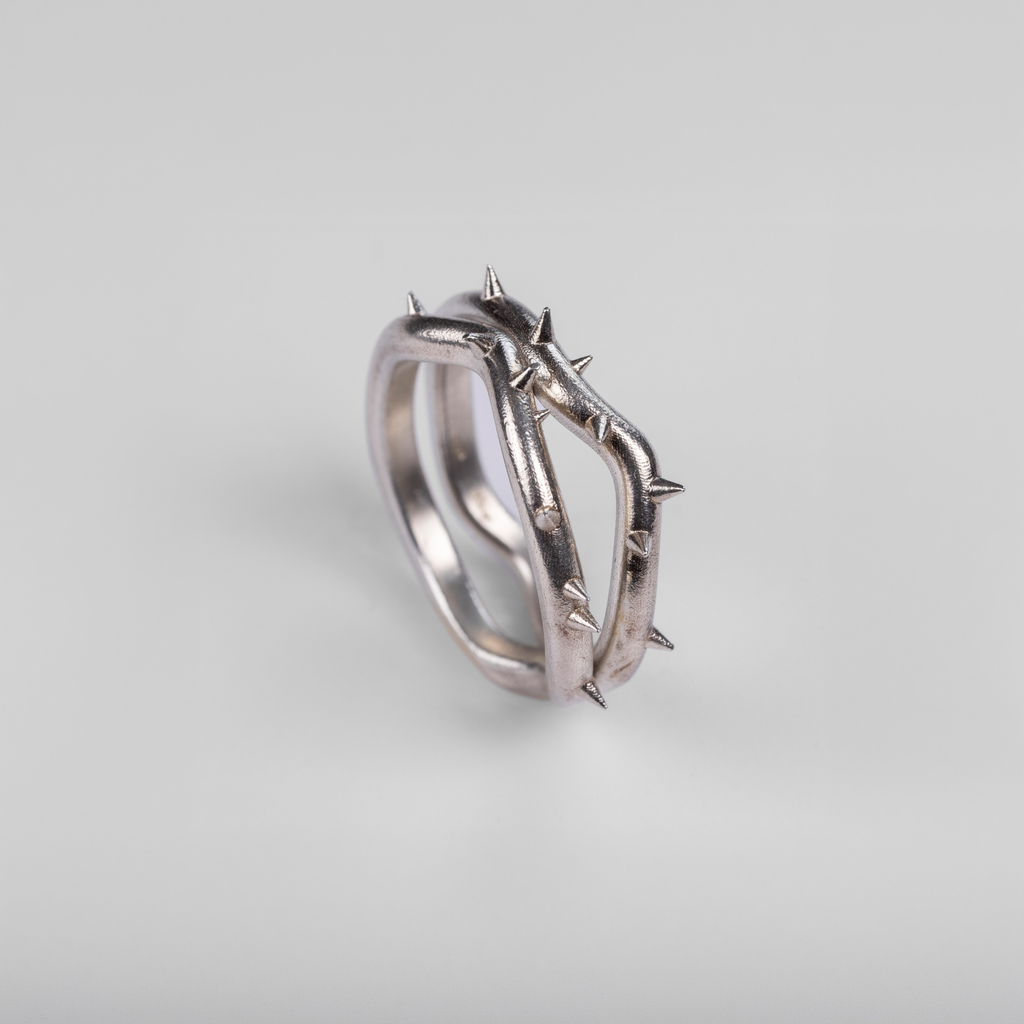 Top-down view of the "Brambles" 925 silver ring by Seba Makes, showcasing the organic texture and outward-facing sculpted thorns
