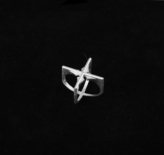 Cross ring © | handmade jewelry