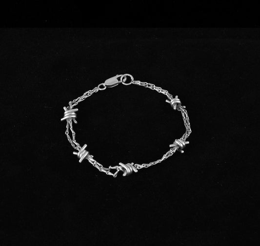 Barbwire Bracelet © | handmade jewelry