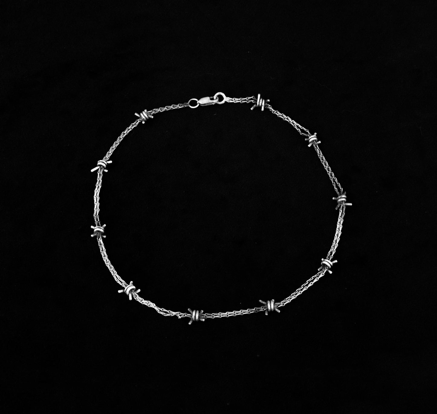 Silver Barbwire Necklace © | handmade jewelry