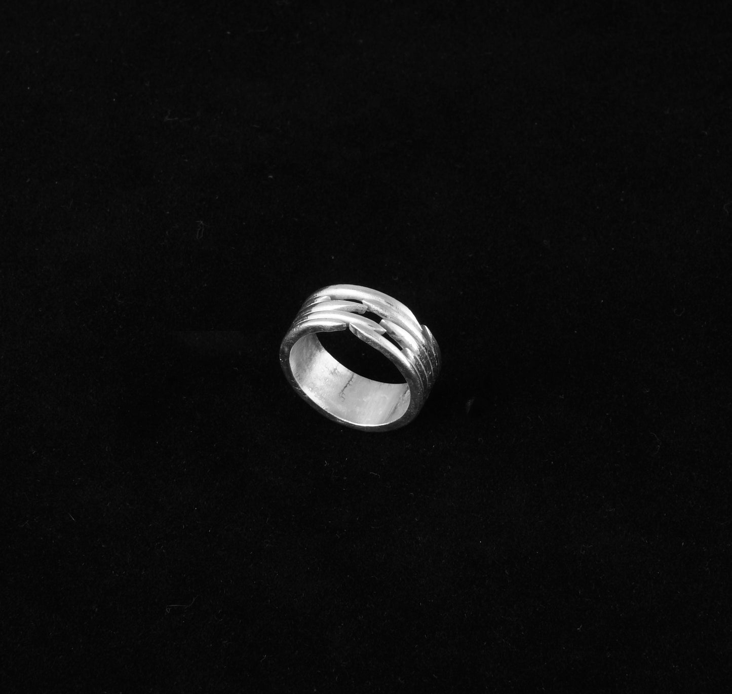 Puncture Ring © | handmade jewelry