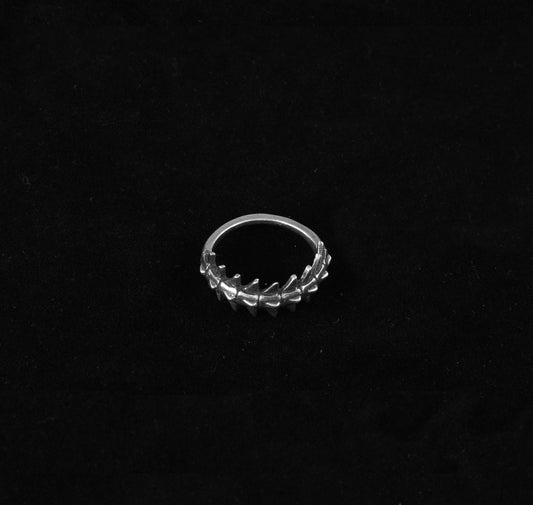 Backbone Ring © | handmade jewelry