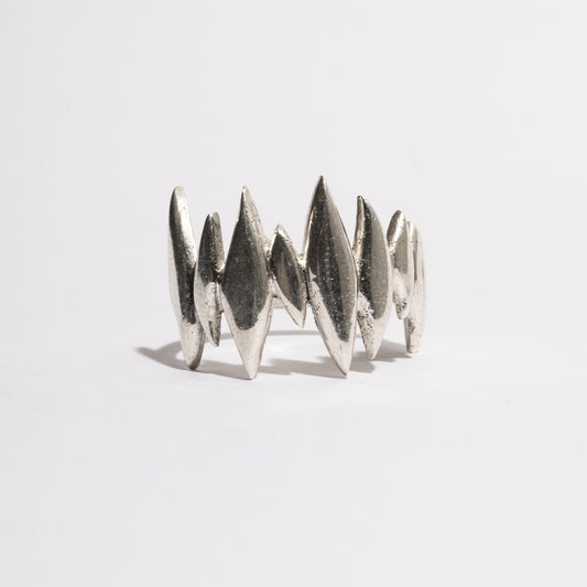 Front view of the Splinters Ring by Sebamakes, handcrafted sterling silver ring with sharp spike design and sculptural form, made in Italy.